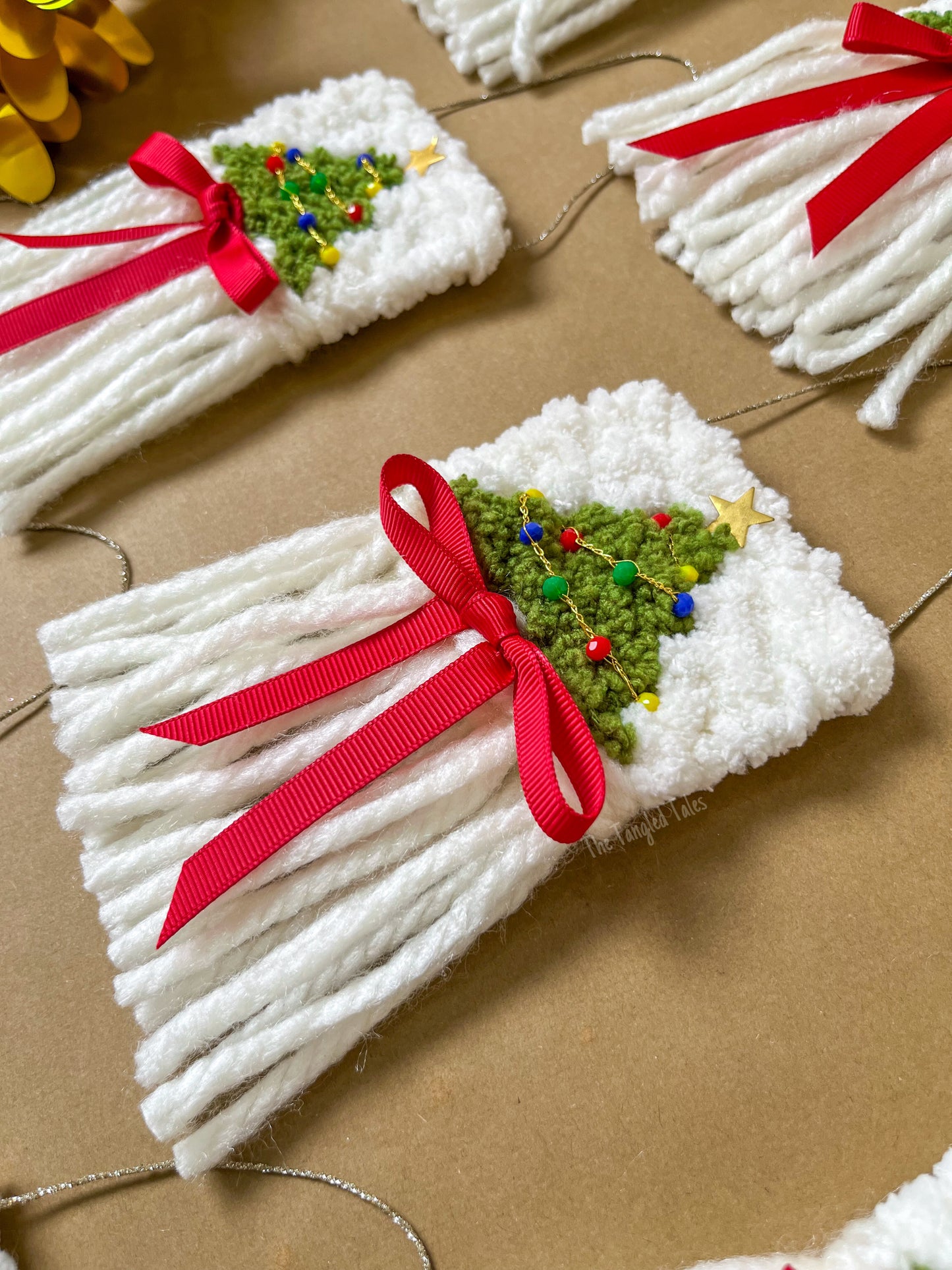 CHRISTMAS TREE WEAVED ORNAMENT