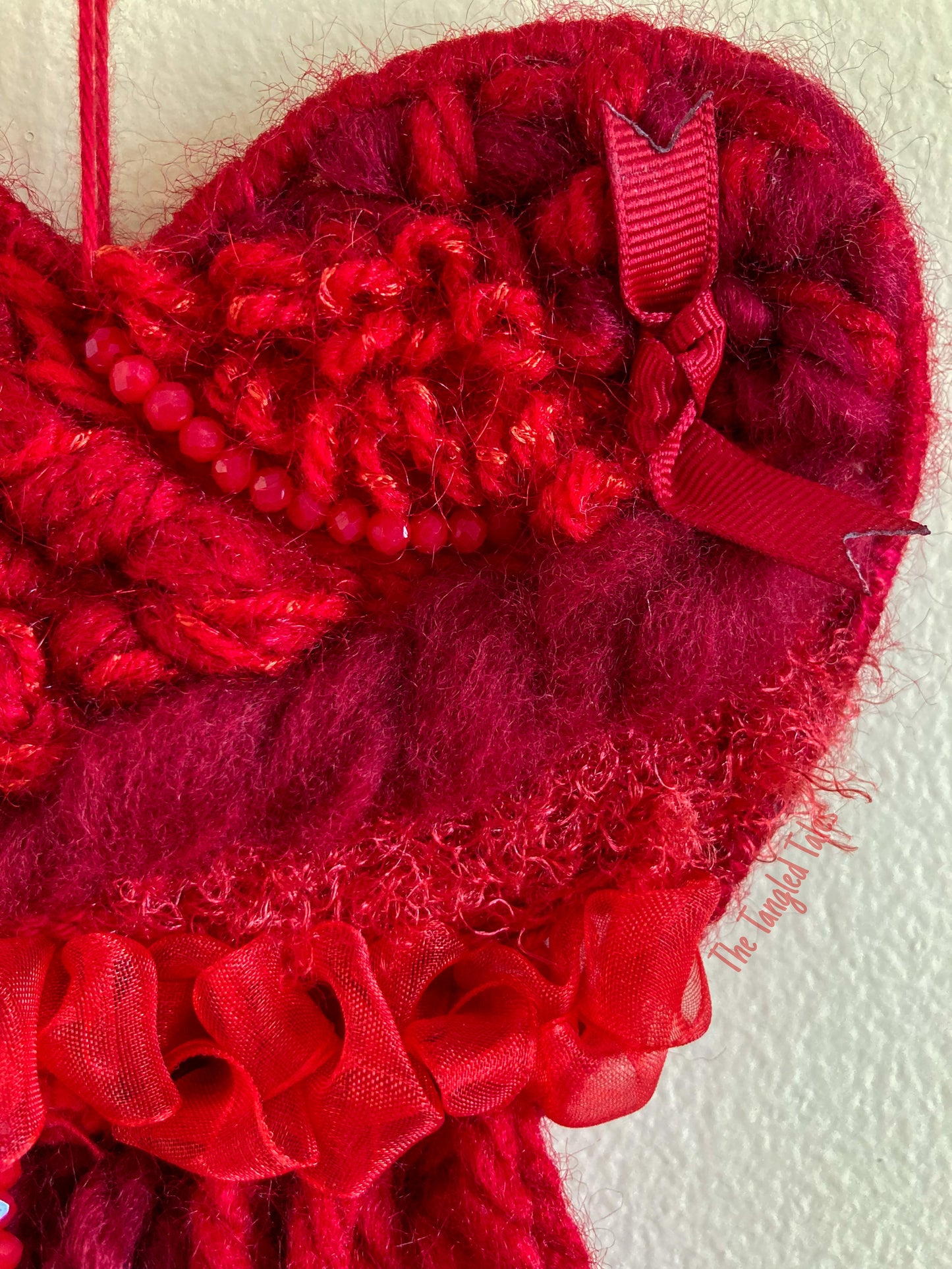 BLOODY HEART WEAVING