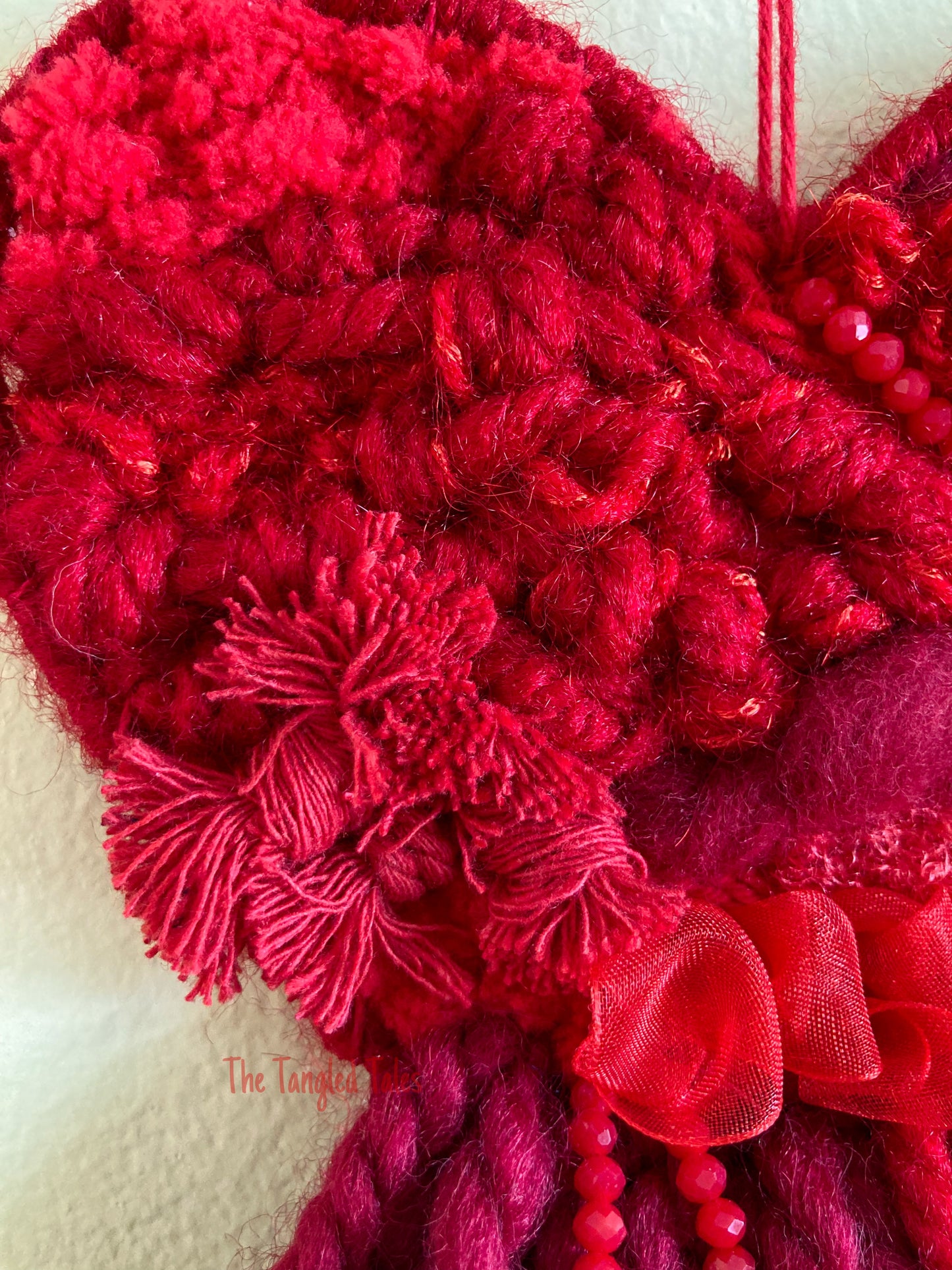 BLOODY HEART WEAVING