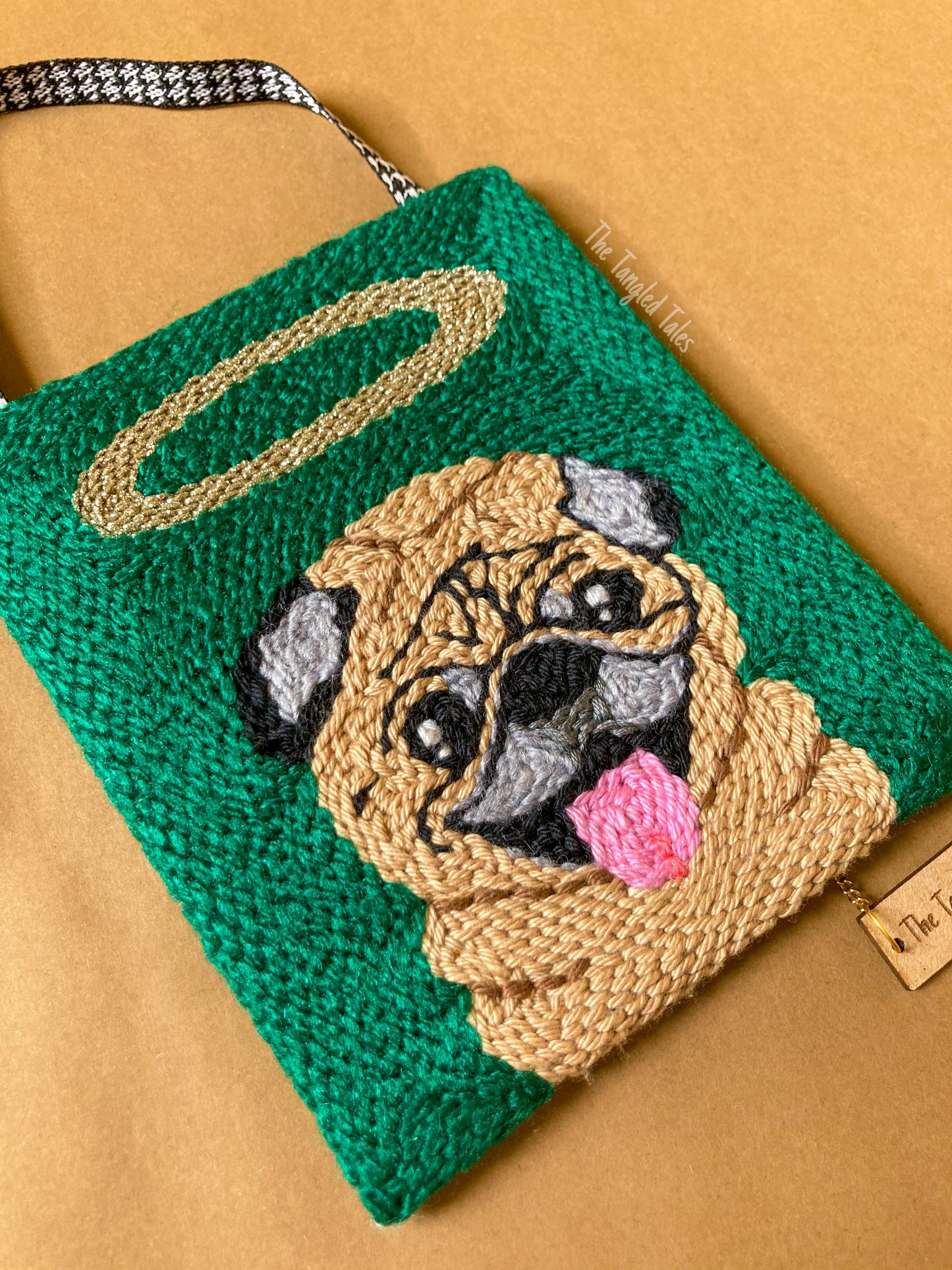 PET PORTRAIT HANGING