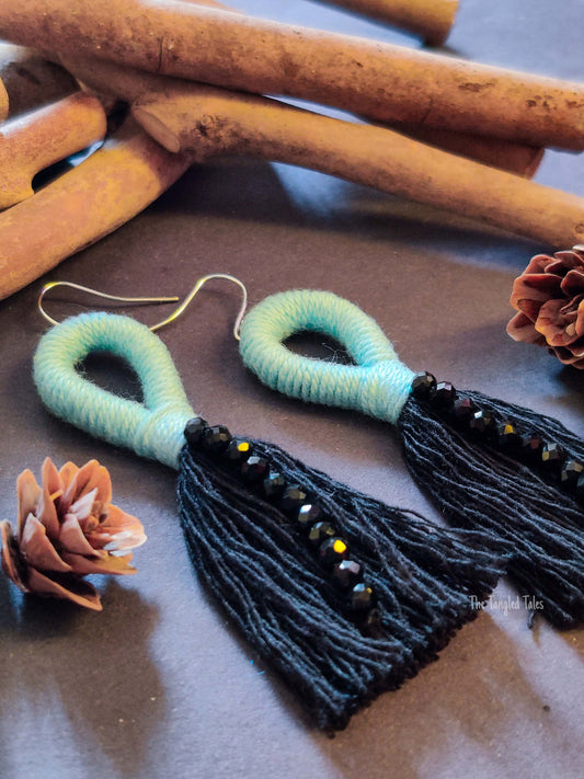 KNOT EARRING